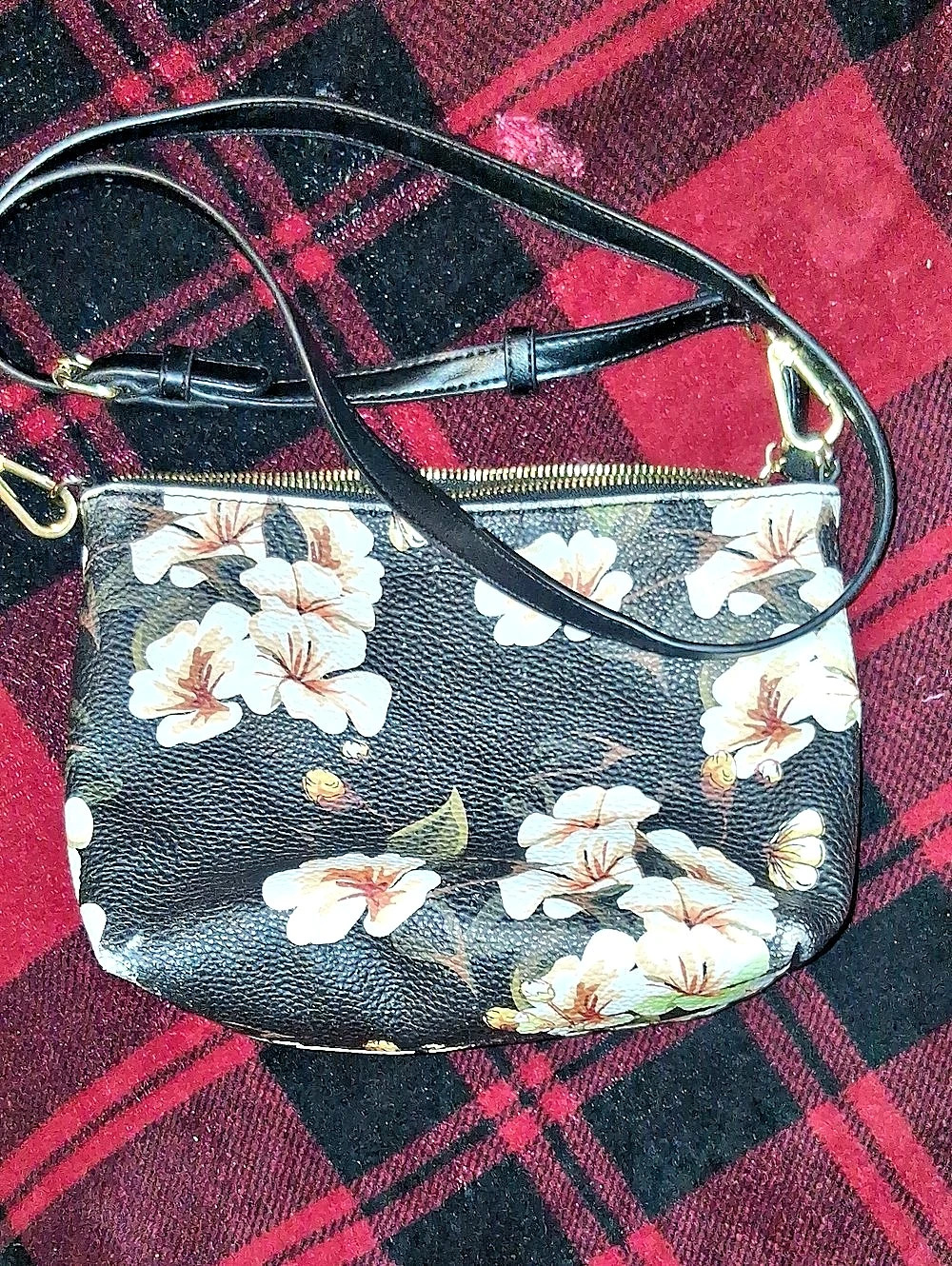 Steve Madden 15Floral Crossbody in Black & Pink